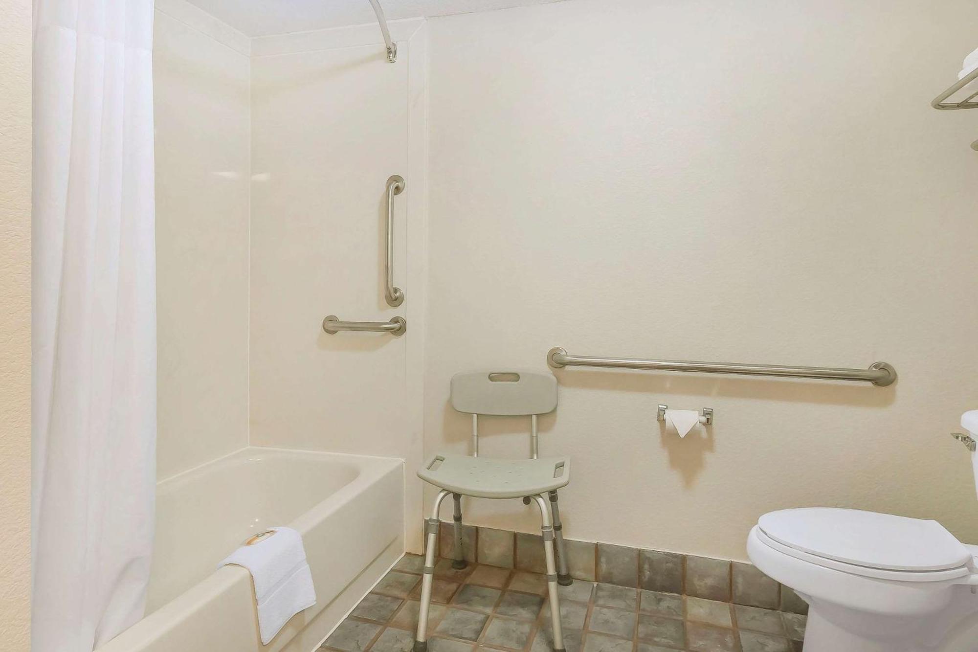 Quality Inn Charleston - Sikeston Exterior foto