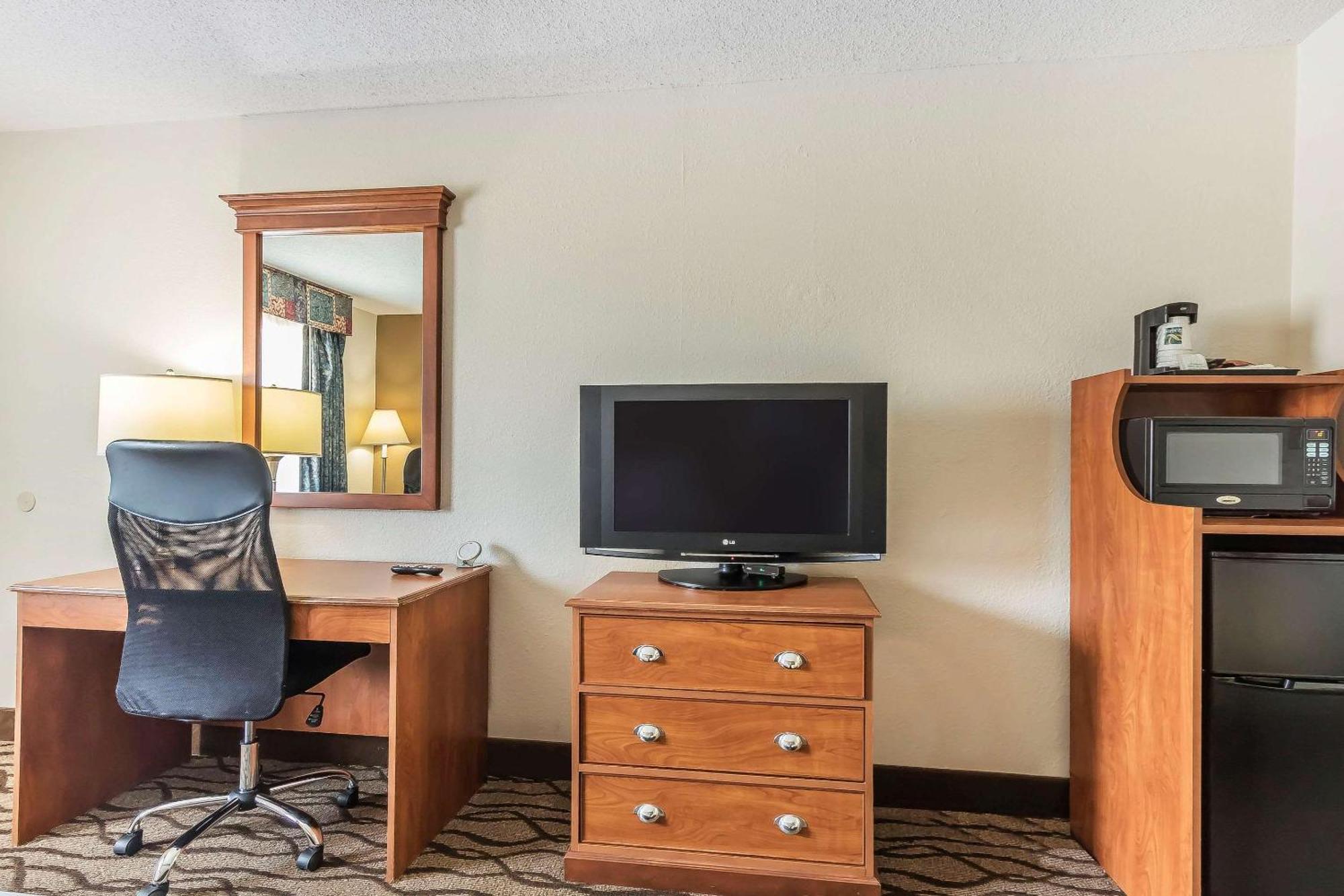 Quality Inn Charleston - Sikeston Exterior foto