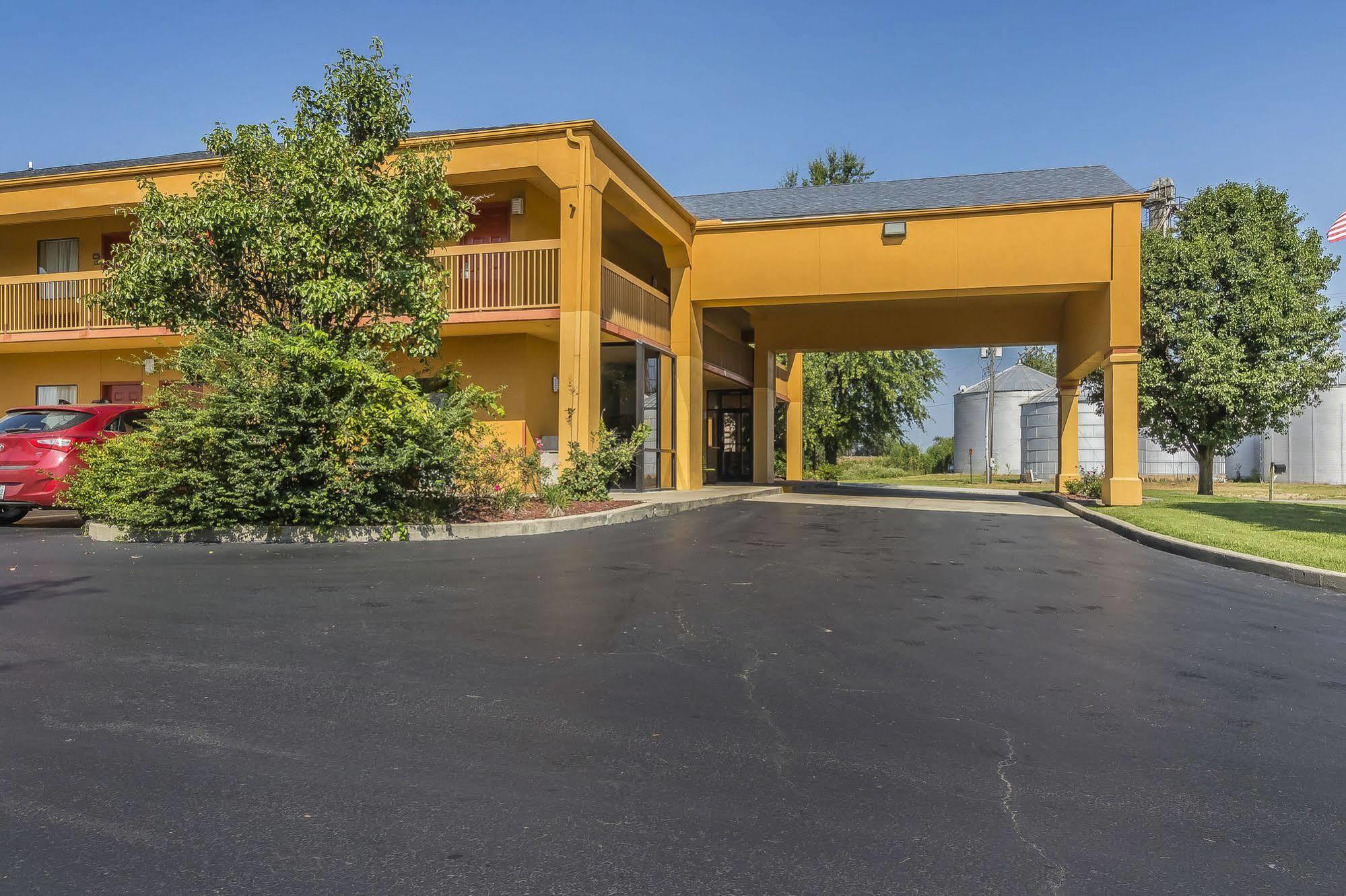 Quality Inn Charleston - Sikeston Exterior foto